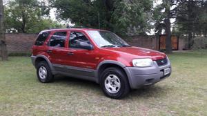 VENDO Ford escape xls 2.0 naftera 4x4!!