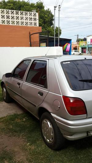 Vendo Ford Fiesta  Diesel $