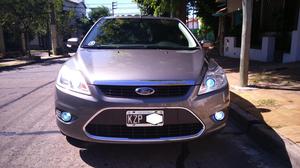 FORD FOCUS 2.0 GHIA 