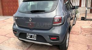 Renault Sandero Stepway ()