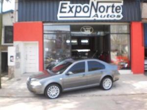 Volkswagen Bora 1.8 T Highline usado  kms