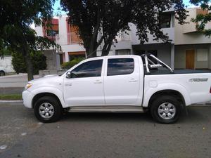 Toyota Hilux SRV 3.0 4x4 modelo  Viedma Permuto por