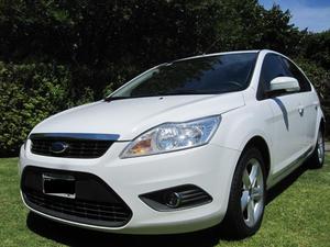 FORD FOCUS  TREND VTV 1,6 NAFTA  KMS IMPECABLE