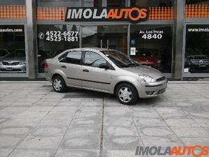 Ford Fiesta Ambiente Plus usado  kms