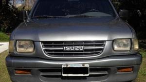 Isuzu Pick up 2.5 ST 4x2 Cabina Doble usado  kms