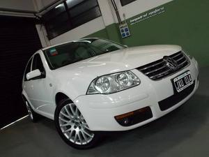 Volkswagen Bora 1.8t / Cuero / Manual / Unico Dueño/