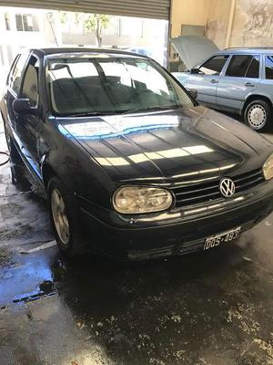 Volkswagen Golf 1.6 Confortline 