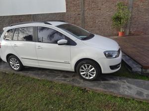 Volkswagen Suran Higlhine  Full Motor 1.6 nafta.