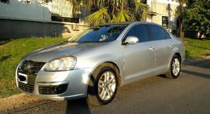 Volkswagen Vento 2.5 Luxury usado  kms