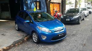 Ford Fiesta Kinetic Desing Titanium  Nafta