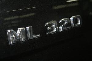 Mercedes Benz ML 320 CDI usado  kms