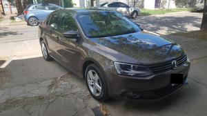 Volkswagen Vento 2.0 TDI Luxury DSG 140cv l11