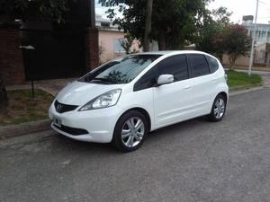 vendo honda fit  impecable