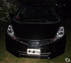 HONDA FIT 1.4. AÑO  color negro única mano.