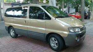 Hyundai H-1 Van Vidriada 7 Pasajeros usado  kms