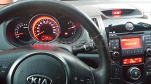 KIA Cerato Koup 2.0 ELX 6 Vel