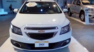 Chevrolet Onix Entrega inmediata, toma de usados, promo!!!