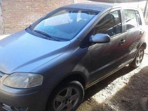 Volkswagen Fox Highline 5P usado  kms