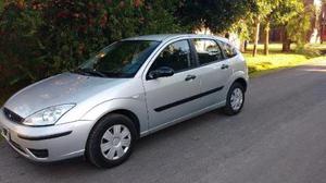 Ford Focus Ambiente 1.6 5P usado  kms