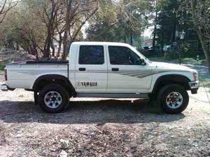 Toyota Hilux 2.4D % 2.8D C/D 4x4 DLX