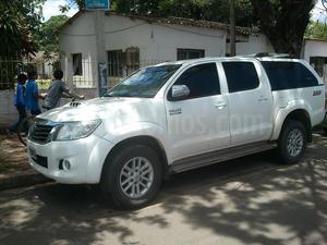 Toyota Hilux 3.0 4x2 SRV TDi DC Cuero