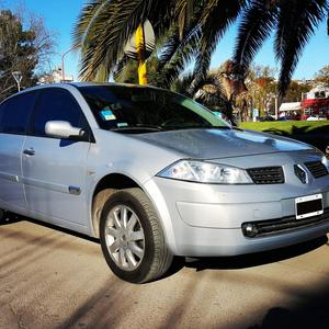 Renault megane II 1.6 luxe km  S/ DETALLES PERMUTO