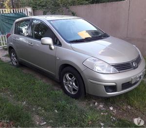 Dueña vende Nissan Tiida 