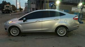 Ford Fiesta Titaniu