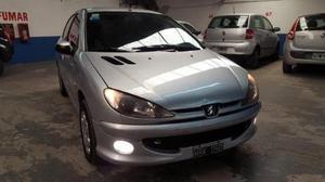 Peugeot 206 XR 1.6 5P usado  kms