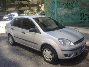 Ford Fiesta Max