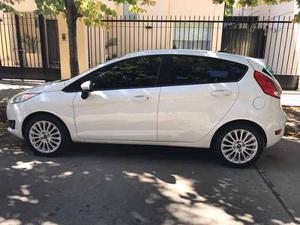 Ford Fiesta Kinetic Design 1.6 SE Plus AT