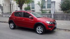 Renault Sandero Stepway v Privilege Nav