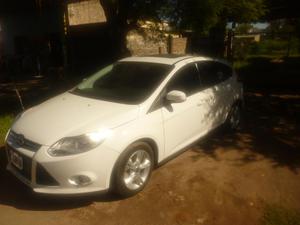 vendo focus 3 full muy bueno 