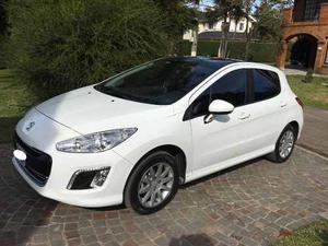 Peugeot Ptas. v Allure GPS (115cv)