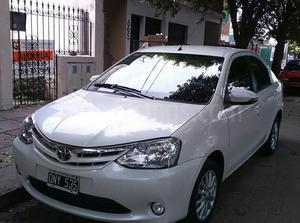 Toyota Etios Sedán XLS