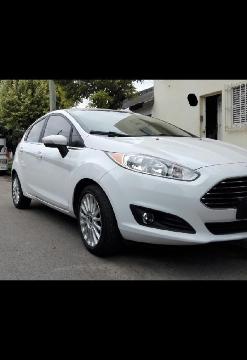 Ford Fiesta Kinetic Titanium 1.6L nafta 5P usado 