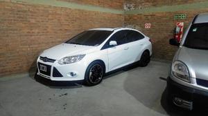 Ford Focus III Sedan