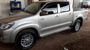 VENDO TOYOTA HILUX 4X4