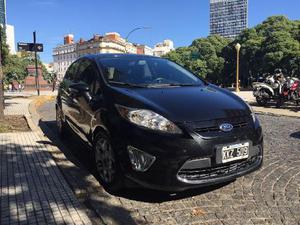 Ford Fiesta Kinetic Titanium 1.6L nafta 5P usado 