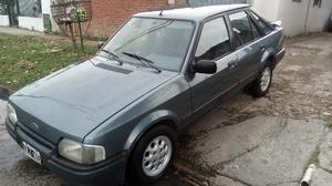 Ford Escort Ghia 4P usado  kms