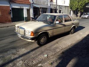 Mercedes Benz 230