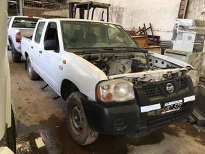 Nissan NP300 C/Doble 2.5 TD MT 4xcv)