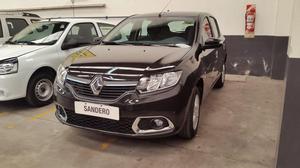 Renault Sandero v Privilege, , Nafta