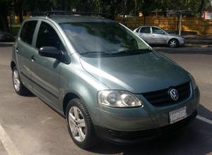 Volkswagen Fox Comfortline 5P usado  kms