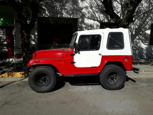 Jeep de Fibra Corto