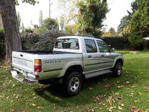 Toyota Hilux 3.0 4x2 DX DC usado  kms