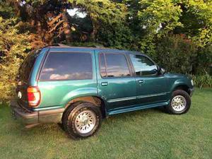 Ford Explorer 4x2 XLT