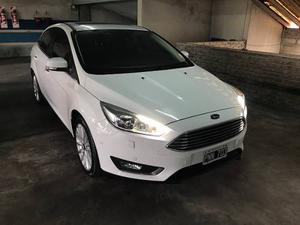 Ford Focus III Sedan Titanium AT 2.0L Duratec