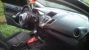 Ford Fiesta Kinetic Trend Plus 1.6L nafta 4P usado 