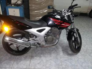 Hermosa Honda Twuister 250cc 